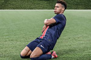 九游娱乐官网-完美表演！19岁杜埃当选欧冠决赛全场最佳，本场比赛2射1传！