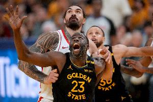 斯通：我们很擅长抢篮板补篮 有了KD&amp;DFS能直接投进当然更好